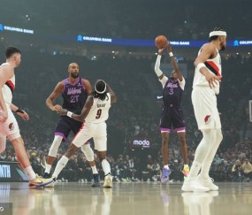 爱德华兹34分麦丹29分 森林狼险胜开拓者