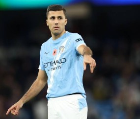 西媒曝皇马考虑签罗德里，金球先生续约要35万镑周薪，曼城要价6000万欧元