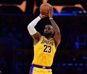 詹姆斯20+7+10肯纳德10分 湖人擒勇士3连胜