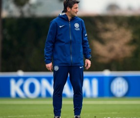 国米将为冲击双冠王而轮换意甲第八年薪的教练加鸡腿在即